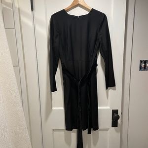 Wool dress with velvet bow